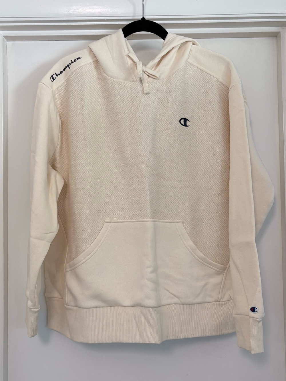 Champion women’s Cream Pullover Hoodie Sweatshirt